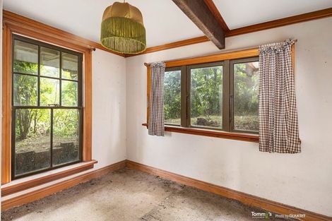 Photo of property in 4 Governor Road, Northland, Wellington, 6012