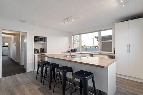 Photo of property in 256 Tremaine Avenue, Highbury, Palmerston North, 4412