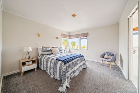 Photo of property in 34 Birkinshaw Grove, Riverstone Terraces, Upper Hutt, 5018