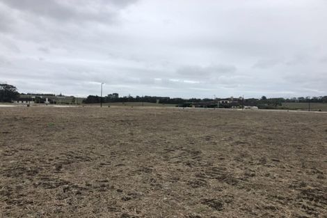 Photo of property in 35 Hayfield Way, Karaka, Papakura, 2113