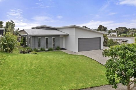 Photo of property in 6 Puka Place, Raglan, 3225