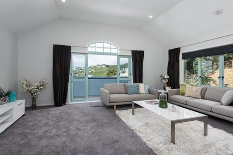 Photo of property in 9/93a Kelburn Parade, Kelburn, Wellington, 6012
