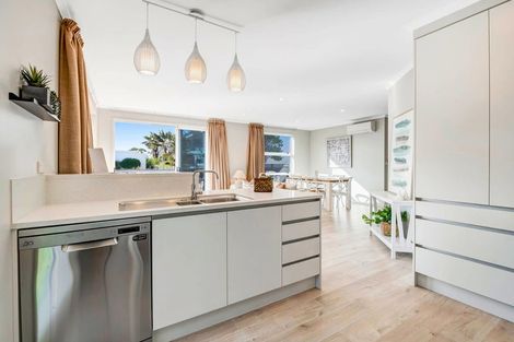 Photo of property in 63a Walton Street, Red Beach, 0932