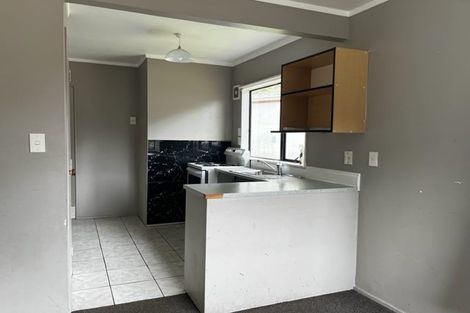 Photo of property in 76a Newlands Road, Newlands, Wellington, 6037