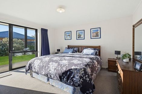 Photo of property in 47 Meridian Grove, Kelvin Grove, Palmerston North, 4414