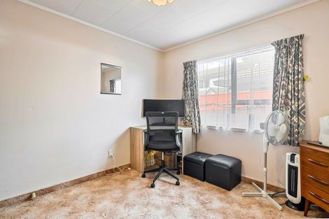 Photo of property in 24 Easton Way, Levin, 5510