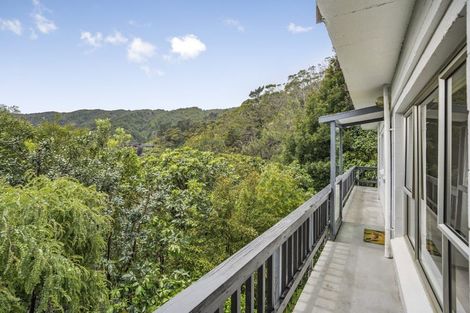 Photo of property in 55 Waitohu Road, York Bay, Lower Hutt, 5013