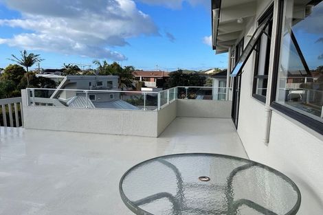 Photo of property in 17 Waller Avenue, Bucklands Beach, Auckland, 2012