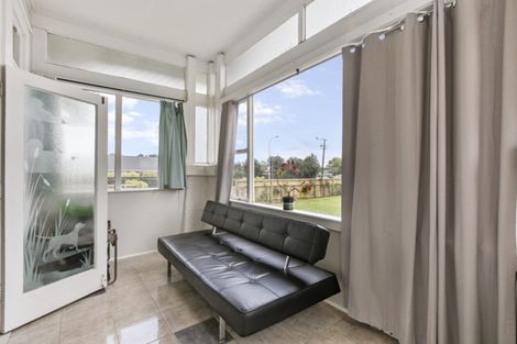 Photo of property in 135 Mountain Road, Mangere Bridge, Auckland, 2022