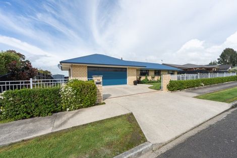 Photo of property in 32 Ursula Drive, Feilding, 4702