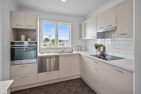 Photo of property in 1 Whimp Avenue, Onerahi, Whangarei, 0110