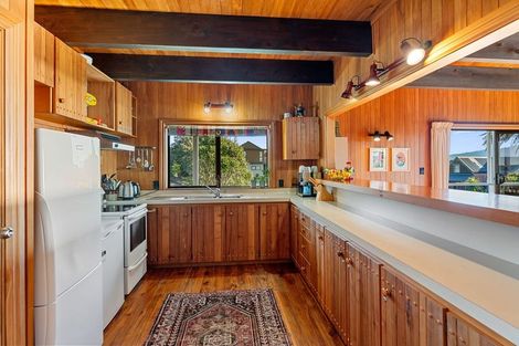 Photo of property in 11 Waiheke Street, Waikanae Beach, Waikanae, 5036