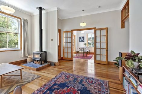 Photo of property in 19 Kopiko Way, Brooklyn, Wellington, 6021