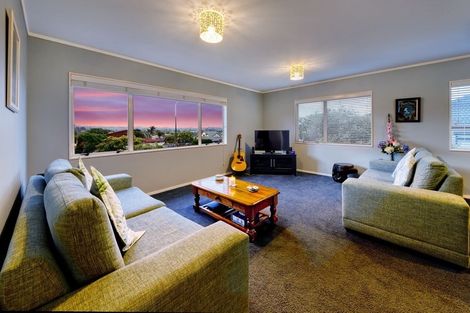 Photo of property in 4 Gala Place, Henderson, Auckland, 0612