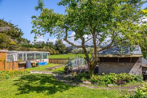Photo of property in 6 South Featherston Road, South Featherston, Featherston, 5771