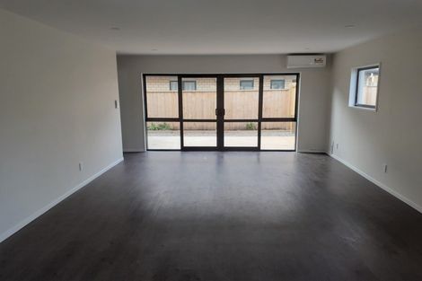 Photo of property in 20 Millcroft Lane, Ranui, Auckland, 0612