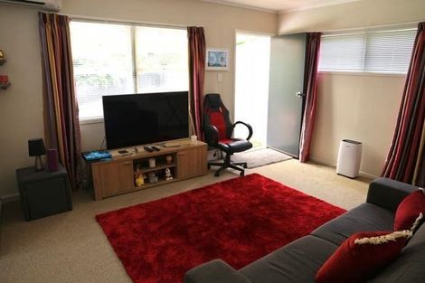 Photo of property in 3/40 Eskdale Road, Birkdale, Auckland, 0626