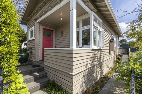 Photo of property in 34 Aubrey Street, New Plymouth, 4310