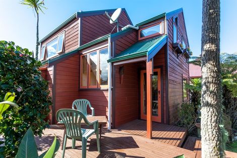 Photo of property in 111 Brook Place, Whangamata, 3620