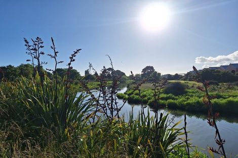 Photo of property in 64 Cumnor Terrace, Woolston, Christchurch, 8023