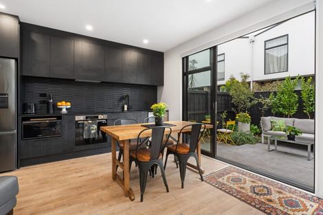 Photo of property in 2/57 Carlton Mill Road, Merivale, Christchurch, 8014