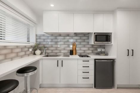 Photo of property in 1 Woodstock Road, Fairfield, Hamilton, 3214