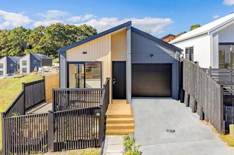 Photo of property in 16 Oopunga Road, Pukekohe, 2120