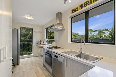 Photo of property in 75u2 Delhi Crescent, Khandallah, Wellington, 6035