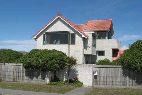 Photo of property in 513 Marine Parade, South New Brighton, Christchurch, 8062