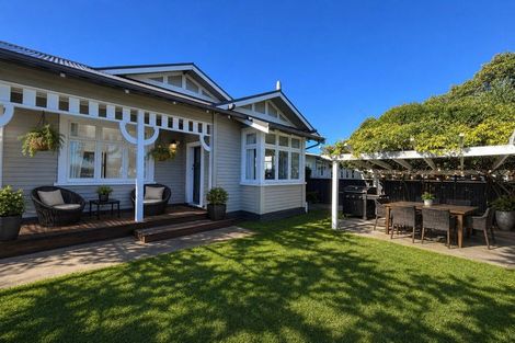 Photo of property in 181 Georges Drive, Napier South, Napier, 4110