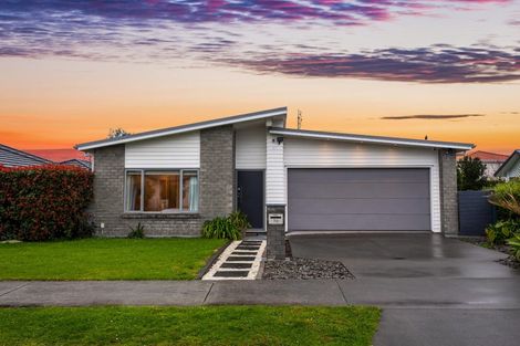 Photo of property in 9a Floyd Road, Riverhead, 0820