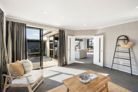 Photo of property in 14 Robieson Street, Roseneath, Wellington, 6011