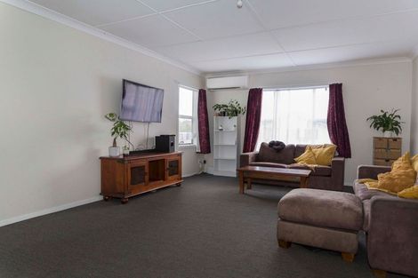 Photo of property in 13 Waterloo Street, Dannevirke, 4930