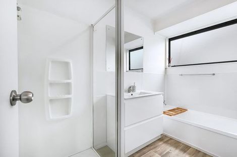 Photo of property in 359 Kahikatea Drive, Dinsdale, Hamilton, 3204