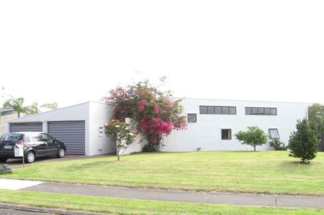 Photo of property in 35 Clyside Avenue, Half Moon Bay, Auckland, 2012