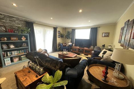 Photo of property in 40 Beaumaris Crescent, Ascot Park, Porirua, 5024