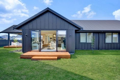 Photo of property in 16 Rich Rise, Havelock North, 4130