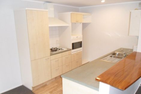 Photo of property in 8 Girton Terrace, Mount Cook, Wellington, 6021