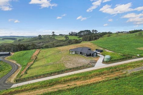Photo of property in 1522a Old North Road, Helensville, 0875