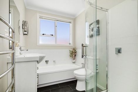 Photo of property in 5 Best Street, Wainuiomata, Lower Hutt, 5014