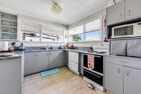Photo of property in 28 Rosalind Street, Deanwell, Hamilton, 3206