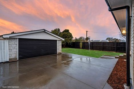 Photo of property in 57 Vivian Street, Burwood, Christchurch, 8083