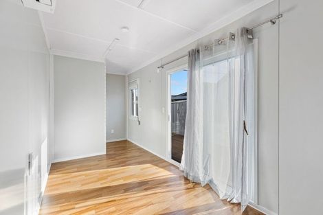 Photo of property in 7 Sophora Place, Parklands, Christchurch, 8083