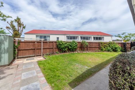 Photo of property in 35 Dampier Street, Woolston, Christchurch, 8023