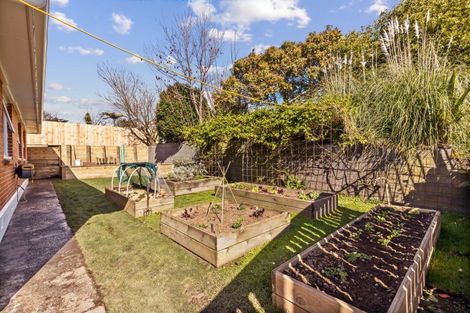 Photo of property in 5 Browne Street, Waitara, 4320