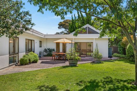 Photo of property in 19 Durham Drive, Havelock North, 4130