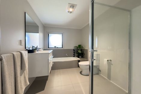 Photo of property in 8 Charlotte Crescent, Dinsdale, Hamilton, 3204