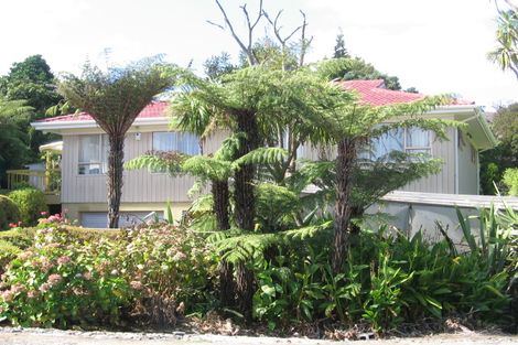 Photo of property in 2/9 Seaton Road, Murrays Bay, Auckland, 0630