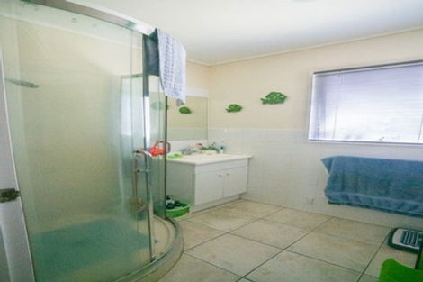 Photo of property in 8 Kauri Drive, Waiuku, 2123