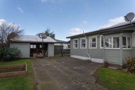 Photo of property in 13 Waterloo Street, Dannevirke, 4930